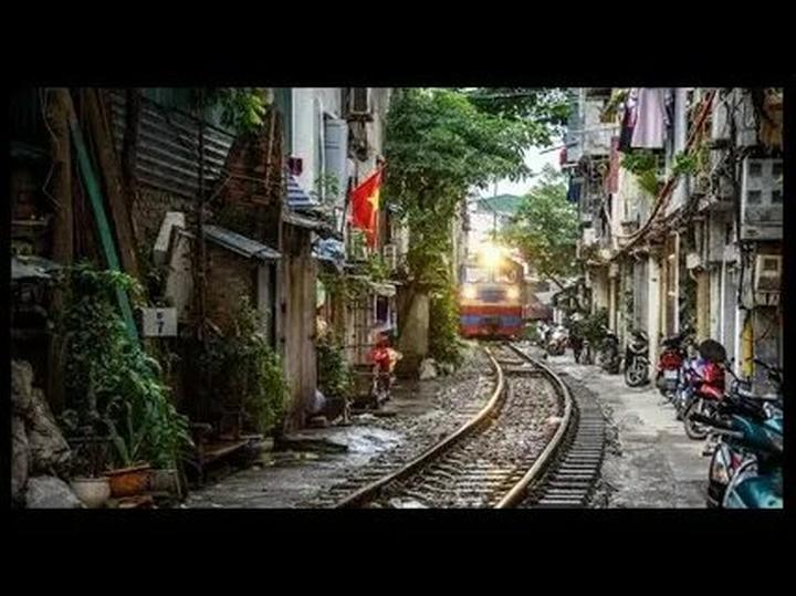 Hotspot Matrix và Ai bảo mặc váy đen mùa hè là nóng nực? Những bí quyết sau sẽ khiến bạn
